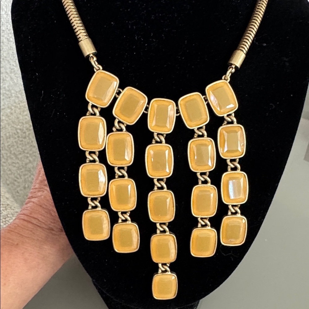 Talbots gold tone necklace with light amber glass stones
